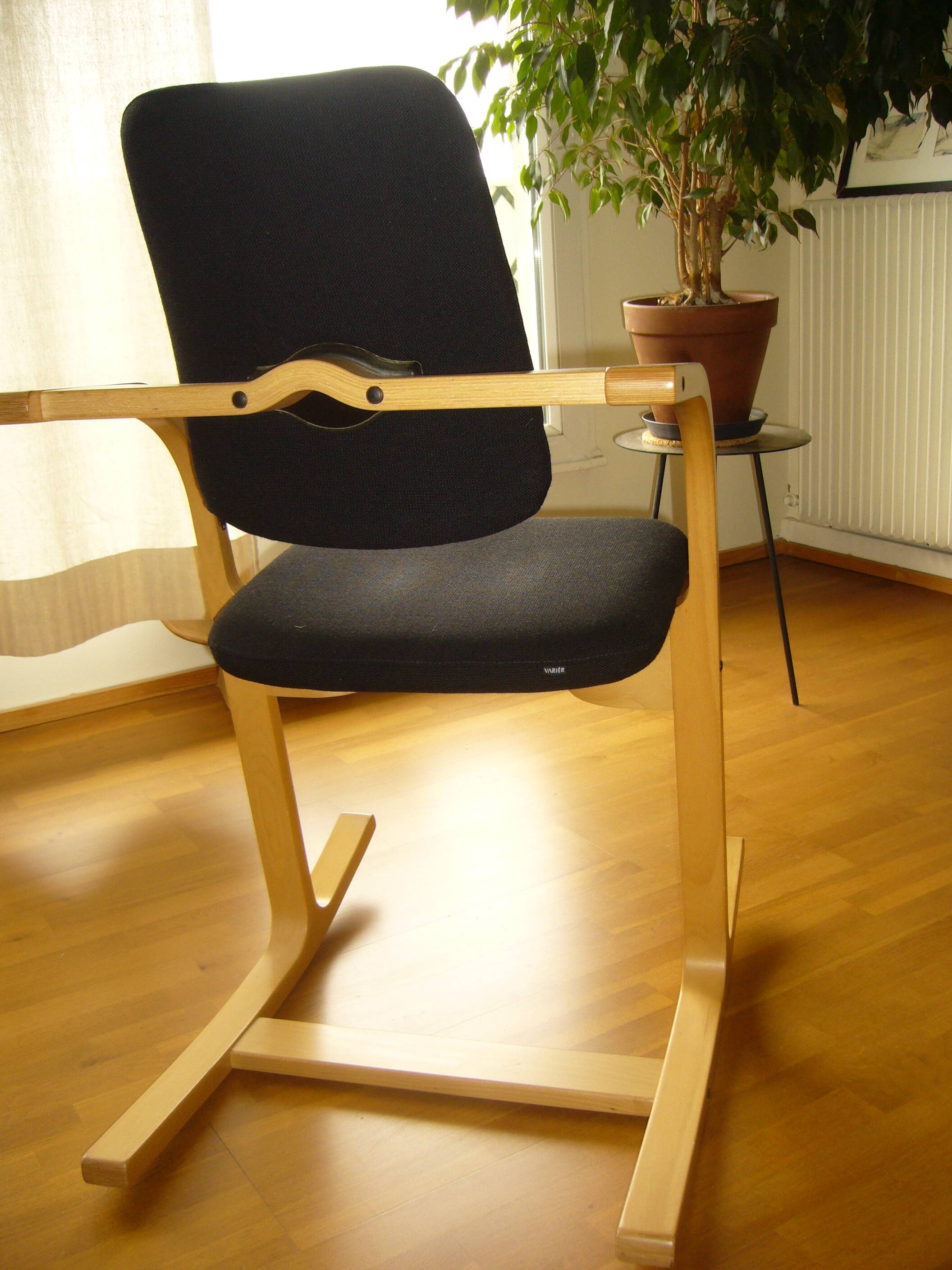 Vépi armchair