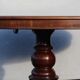 Table ovale en acajou