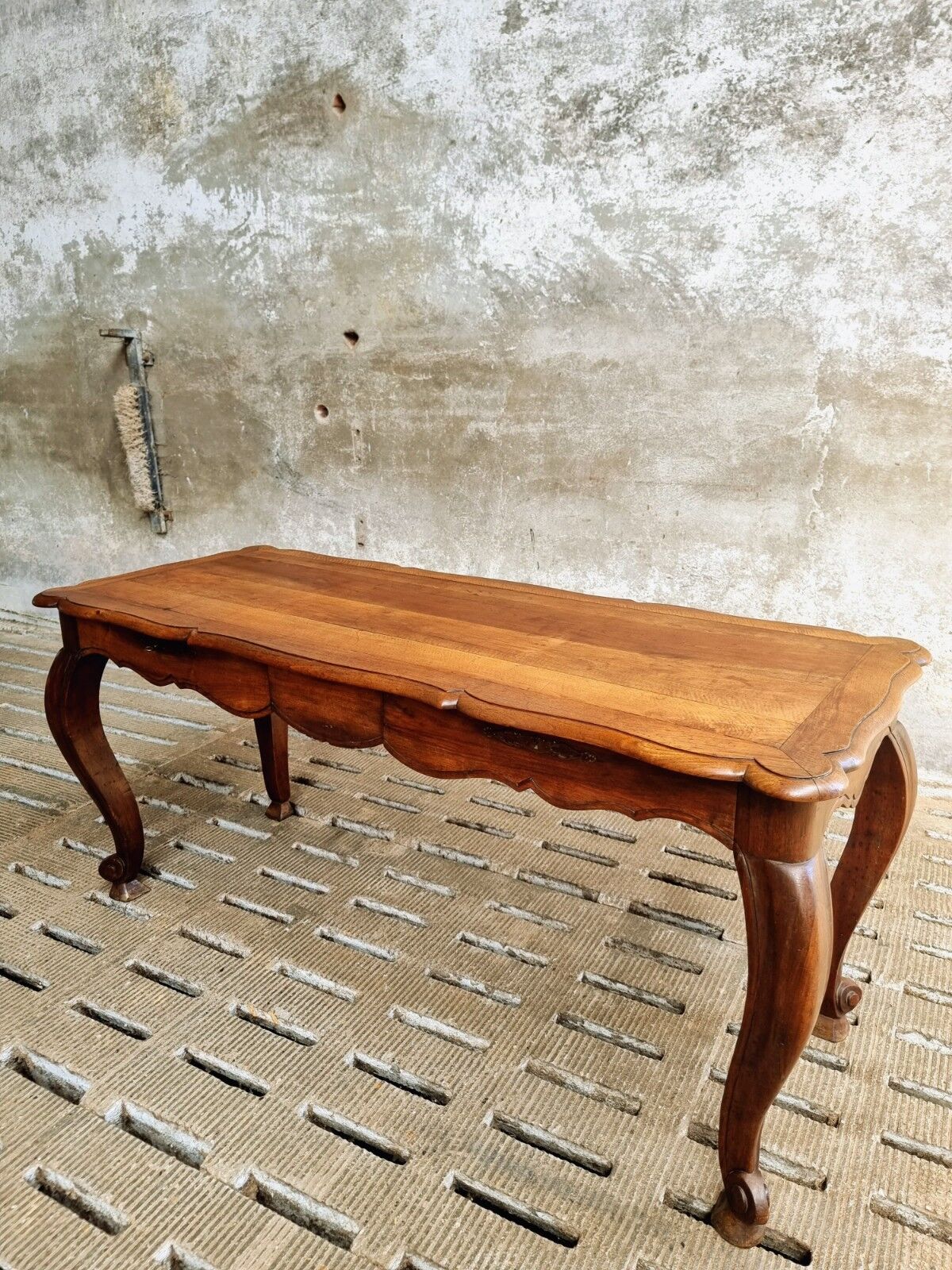 Table à manger, table d'appoint, bureau noyer 70x173cm