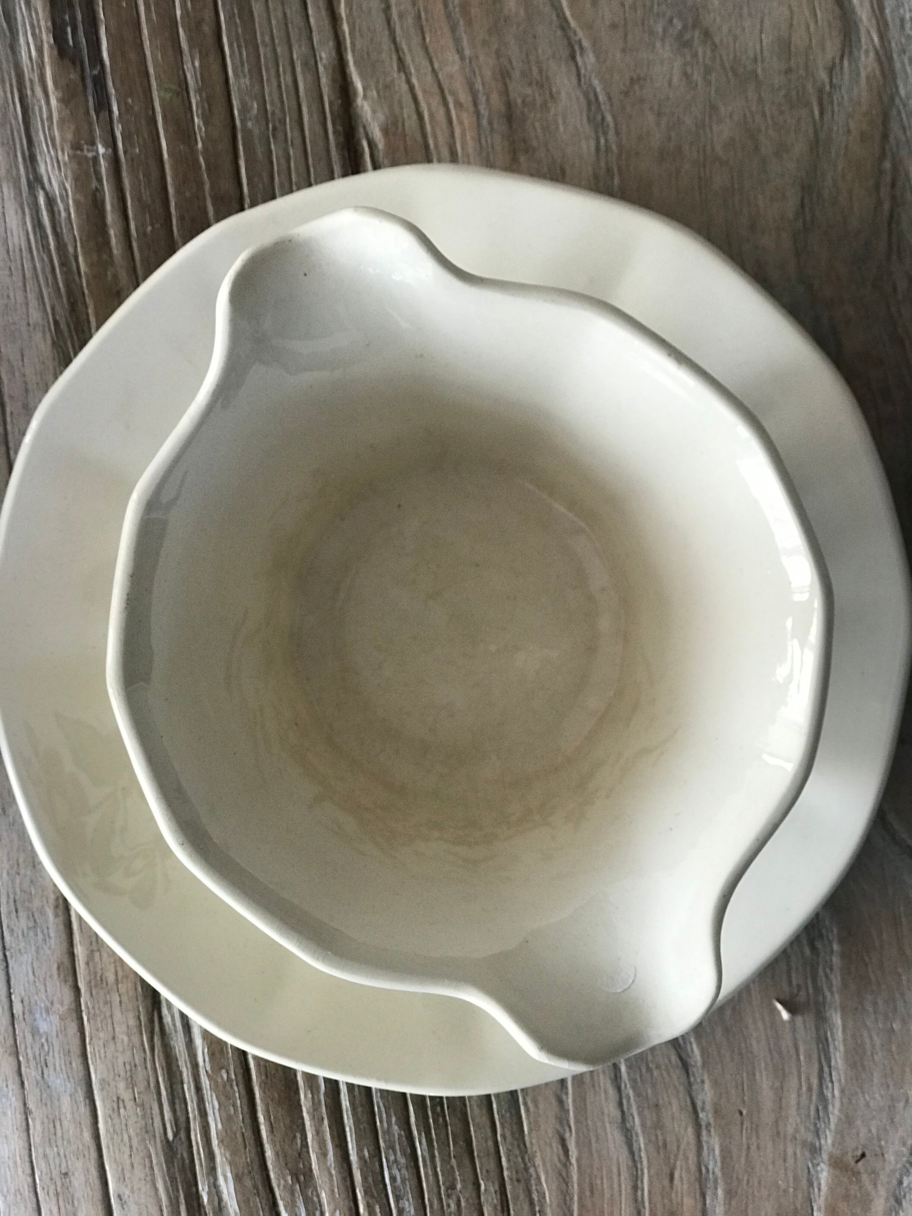 Ancient Saucière Sarregamines