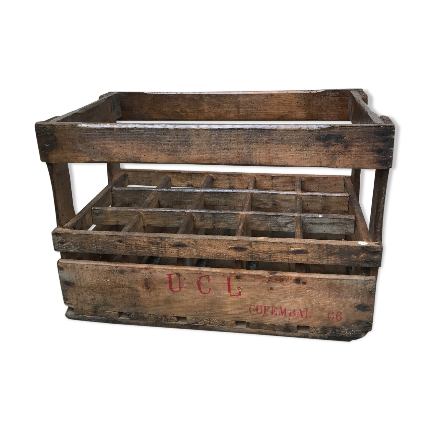 Old wooden bottle box