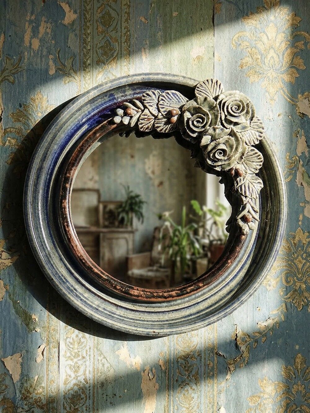 Round wall mirror in blue stoneware La Borne Catido floral decoration 1960 - Accidents