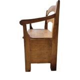 Blonde wooden chest bench