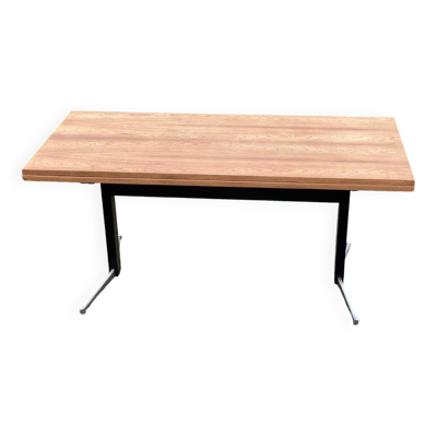 Table basse relevable en bois brut, restaurée