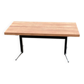 Table basse relevable en bois brut, restaurée