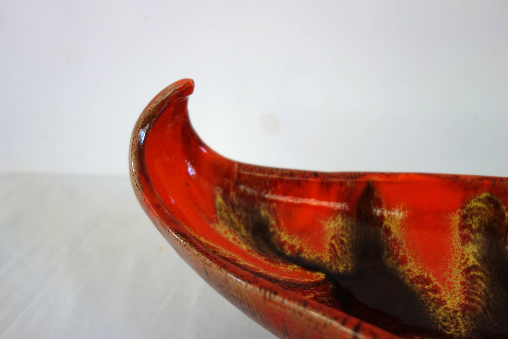 Huge fruit bowl signed Luc, Vallauris, 1950s/1960s