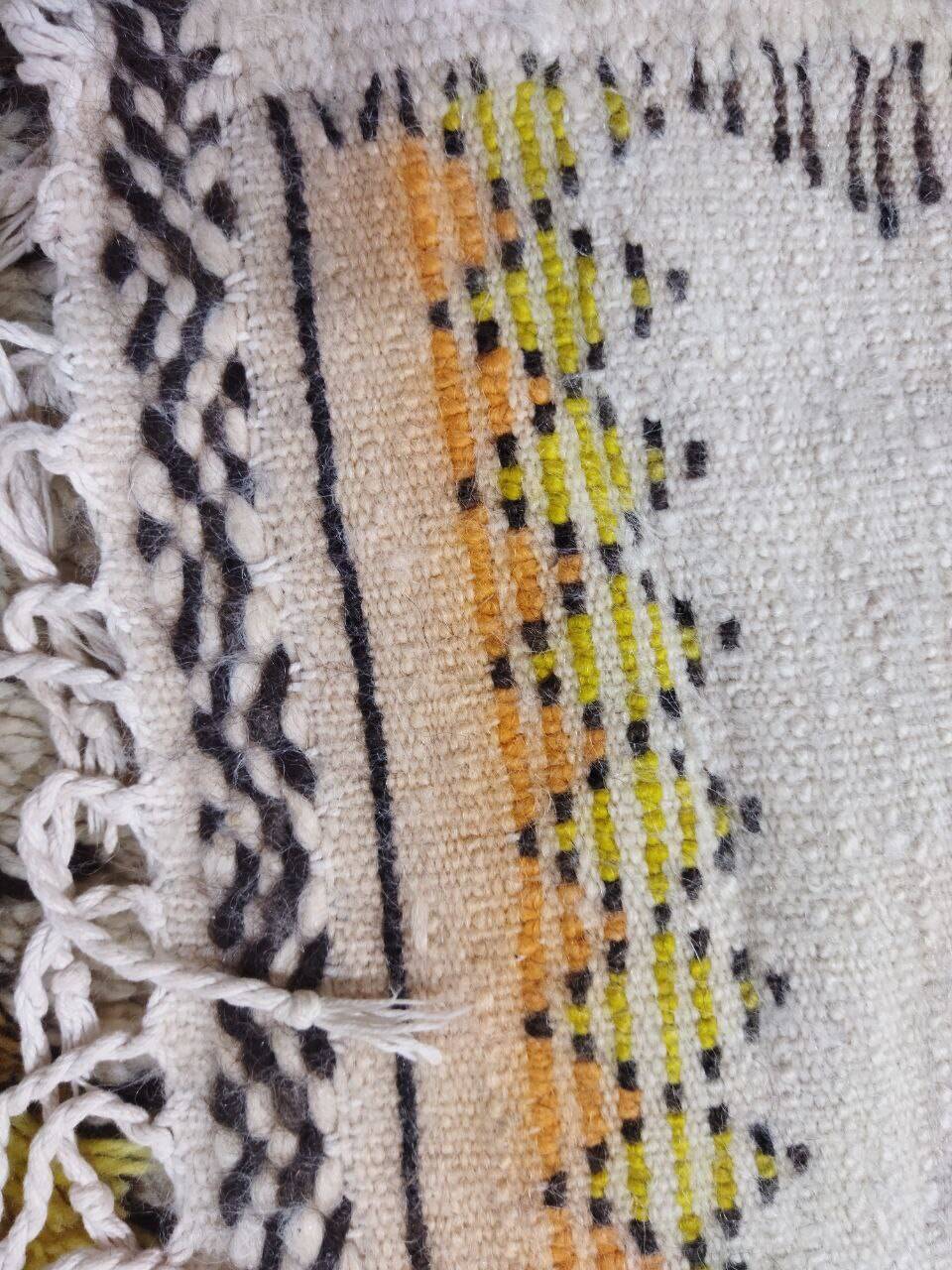 Handmade Moroccan Berber rug 137 x 92 cm