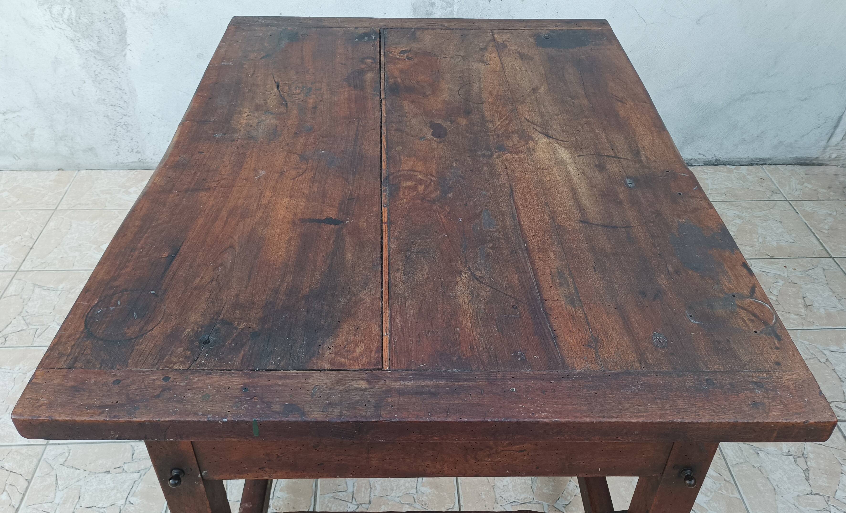 Old central island established trade furniture