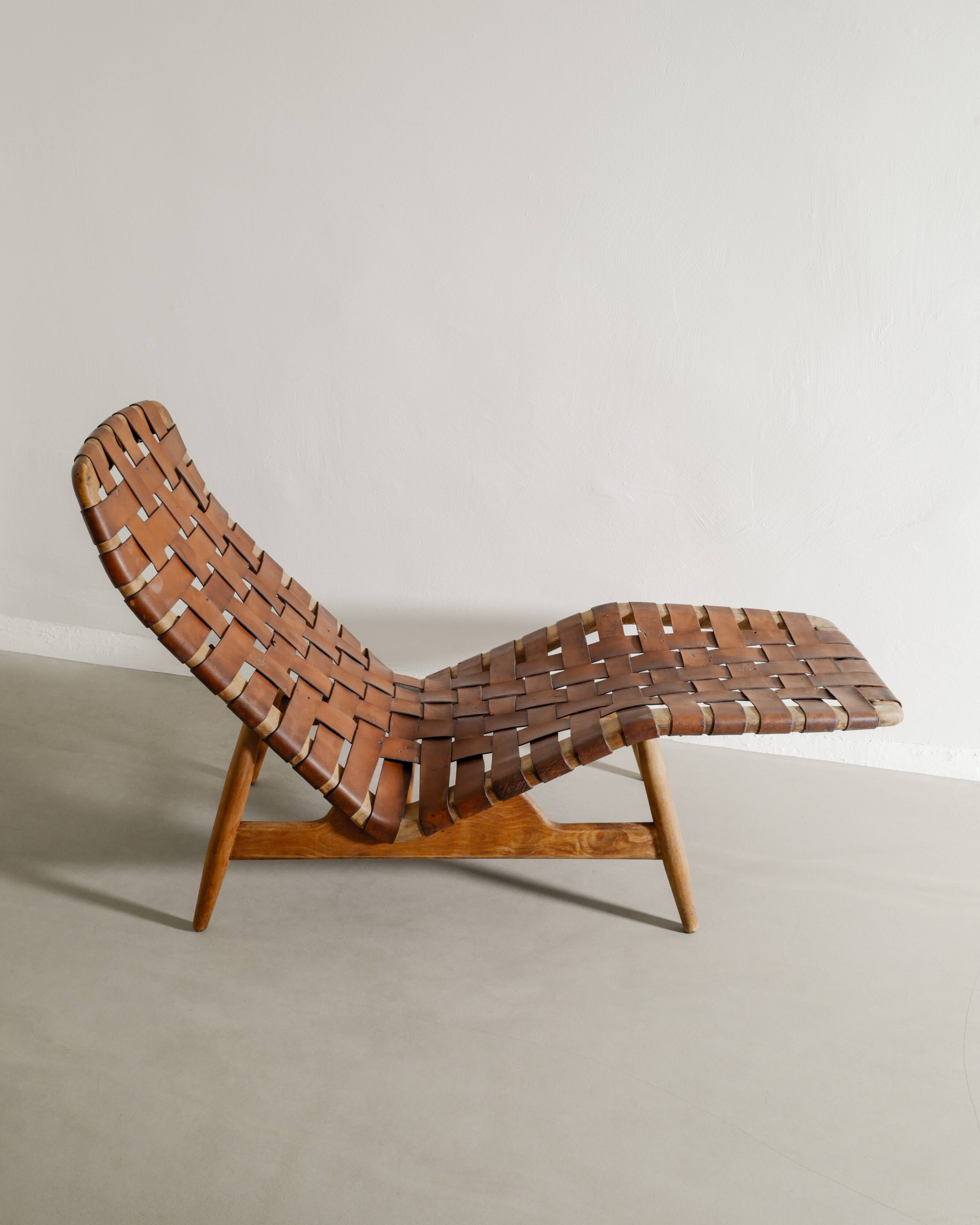 Danish Modern Wooden Chaise Lounge Chair by Arne Vodder, 1950s