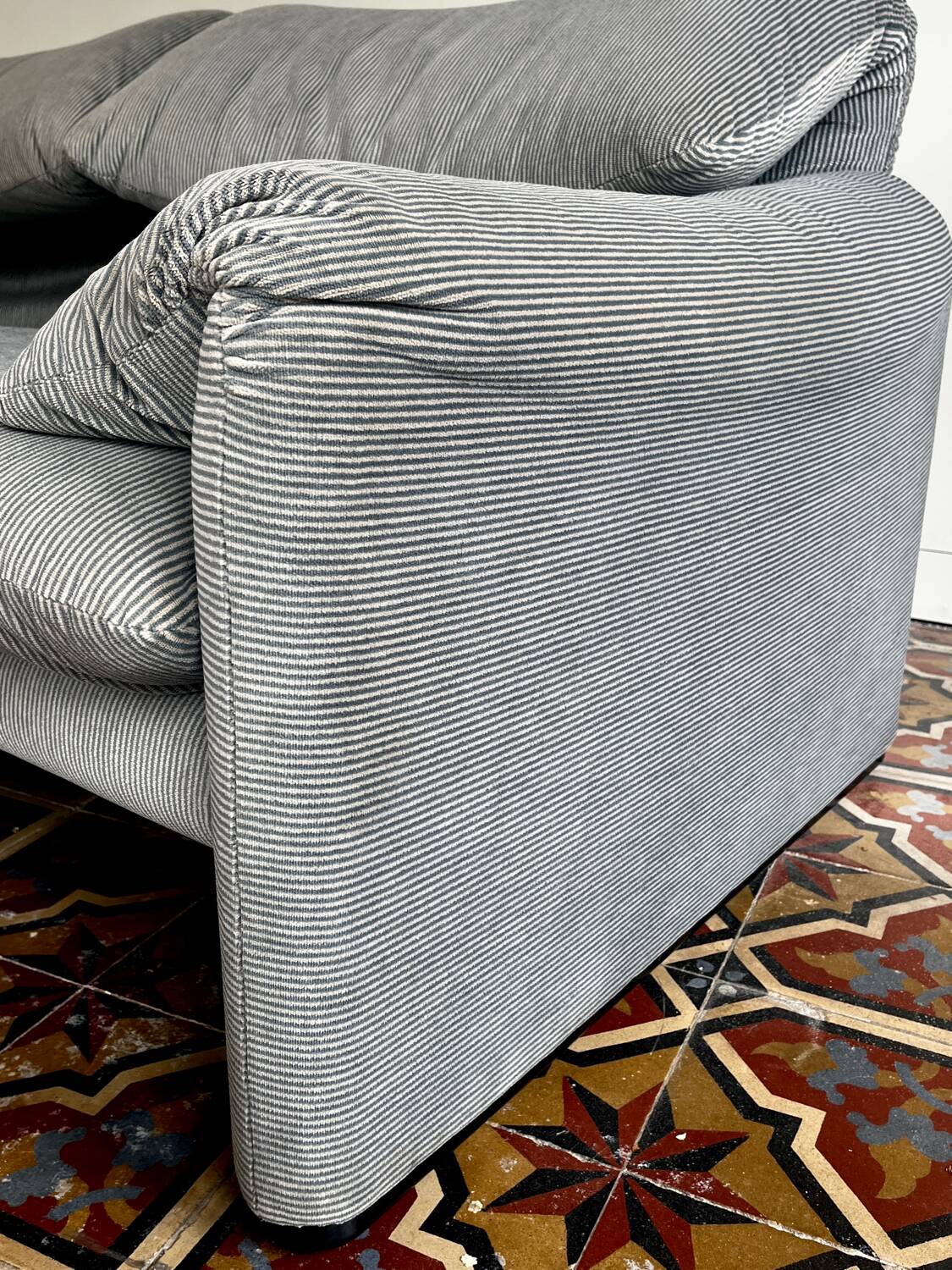 Maralunga two-seater, Vico Magistretti for Cassina