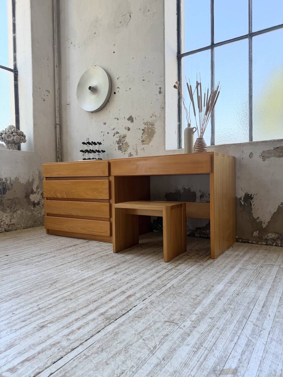 Bureau + commode + tabouret pin Maison Regain Savoie