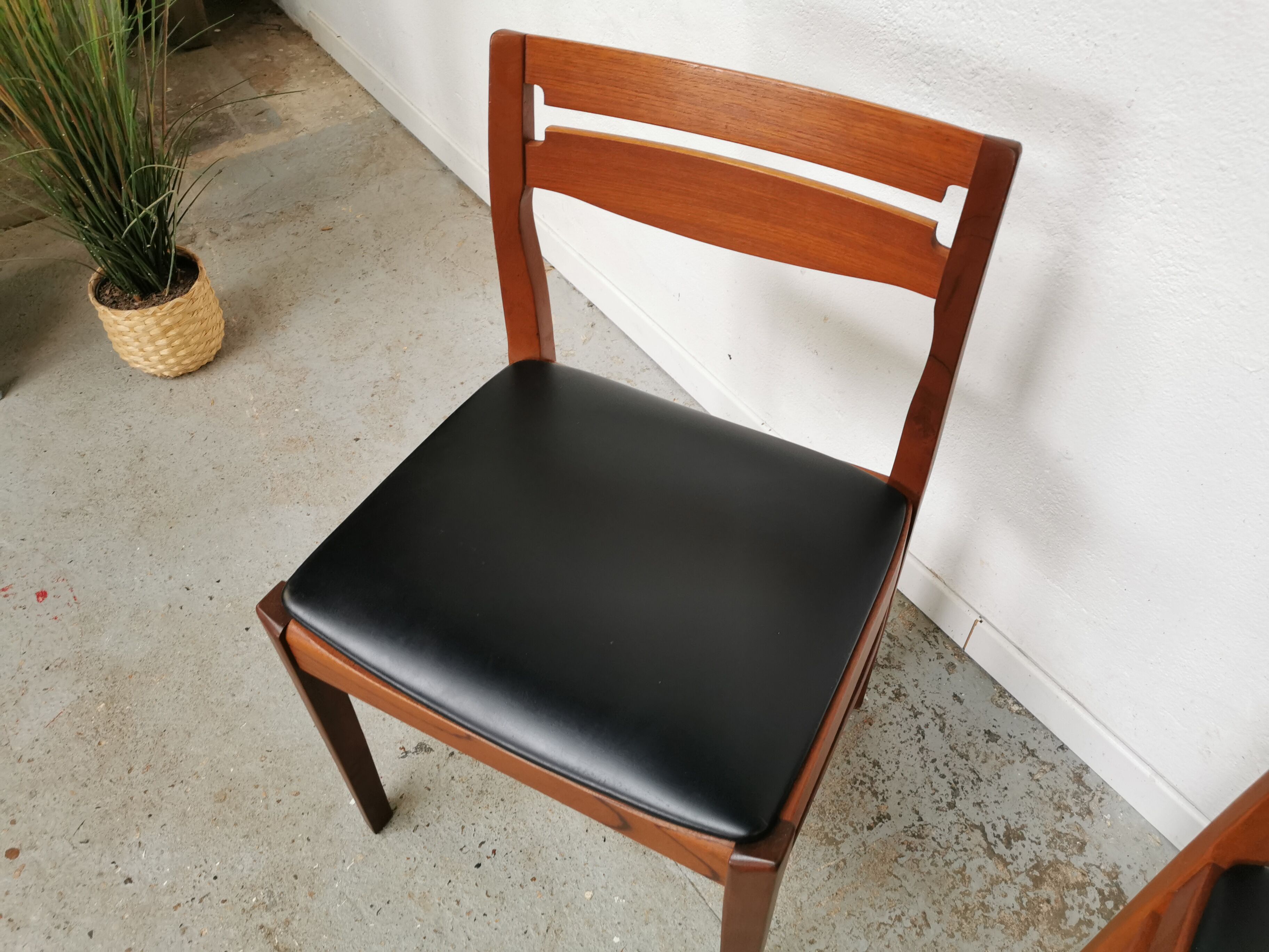 Set de 4 chaises scandinaves vintage teck