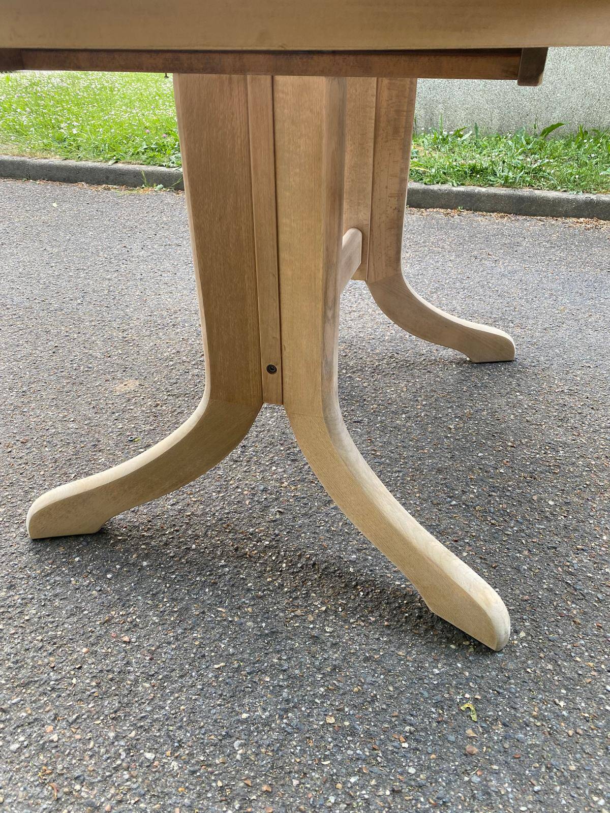 Extendable farmhouse dining table renovated in raw oak 20th century 185cm