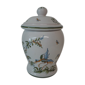 Pot en faience Moustier  a décor d'oiseau et fleurs