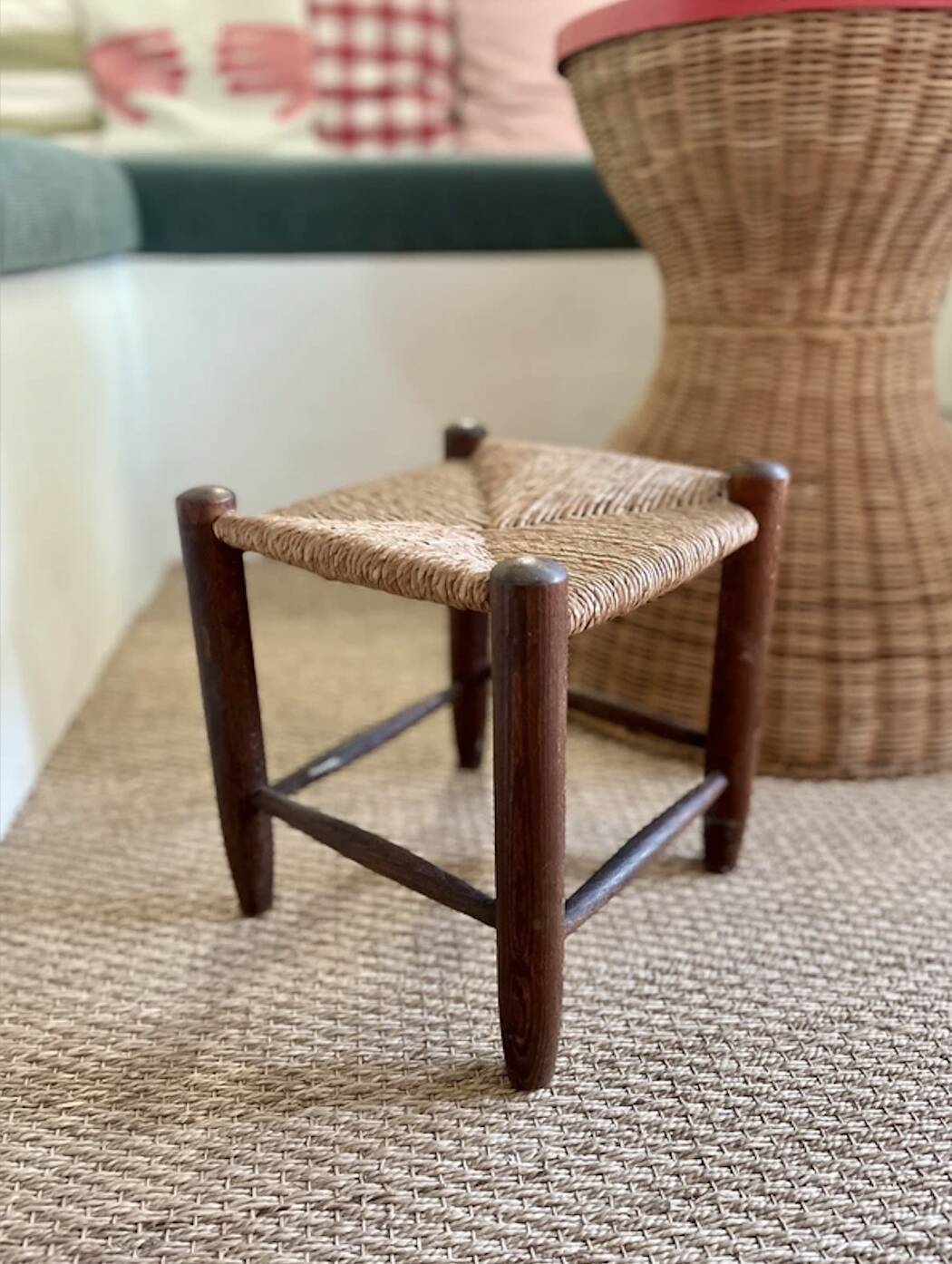 Tabouret en paille et bois