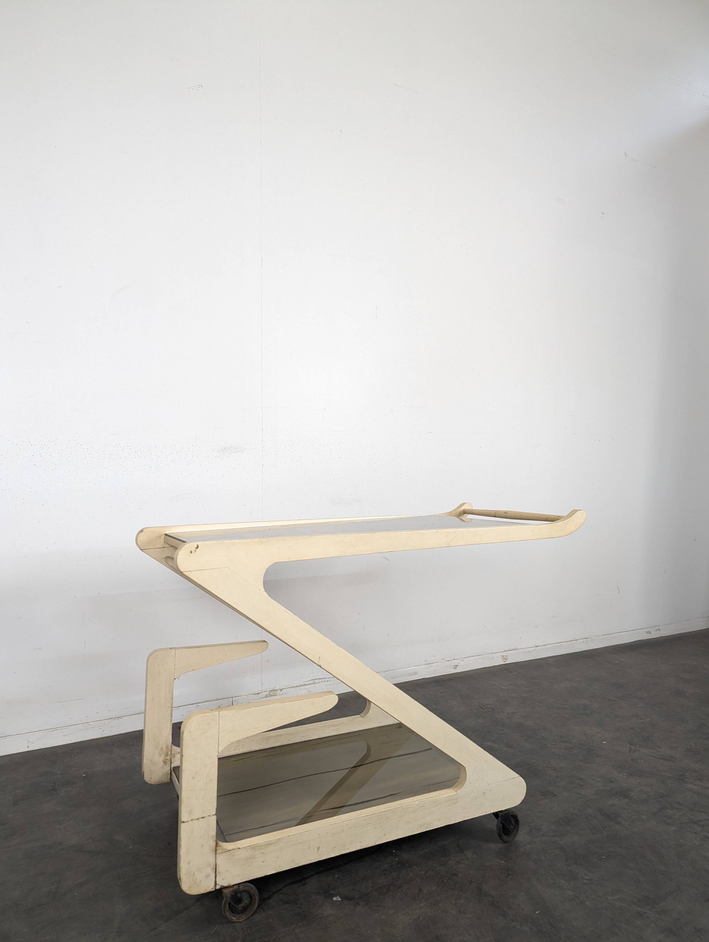 White lacquered Z-shaped rolling dessert trolley with smoked glass from the 1970s.