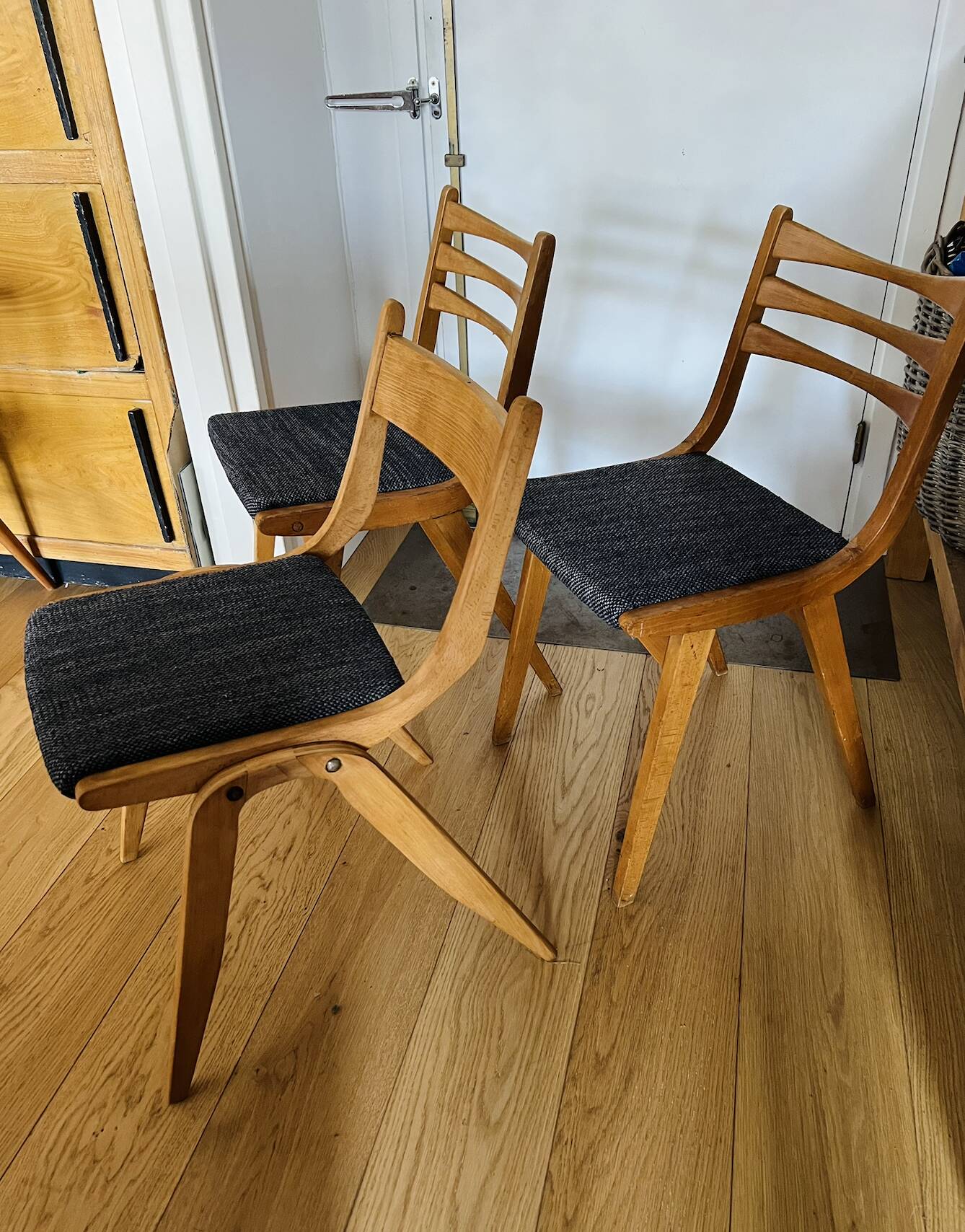 (Lot) 3 Compass Leg Chairs 1960s Scandinavian