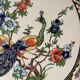 Grand plat à décor de Paons et fleurs XX siècle