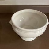 Soupière ancienne en porcelaine blanche