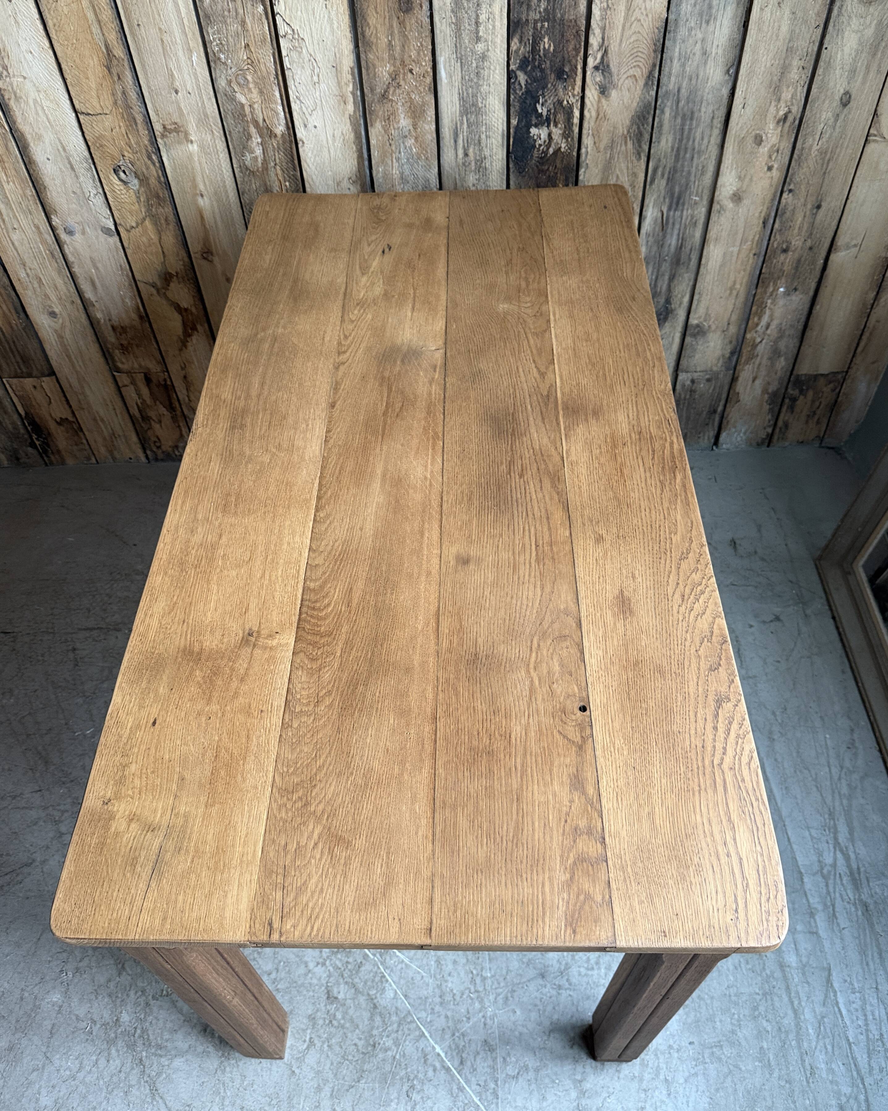 Art Deco table in solid oak (renovated)