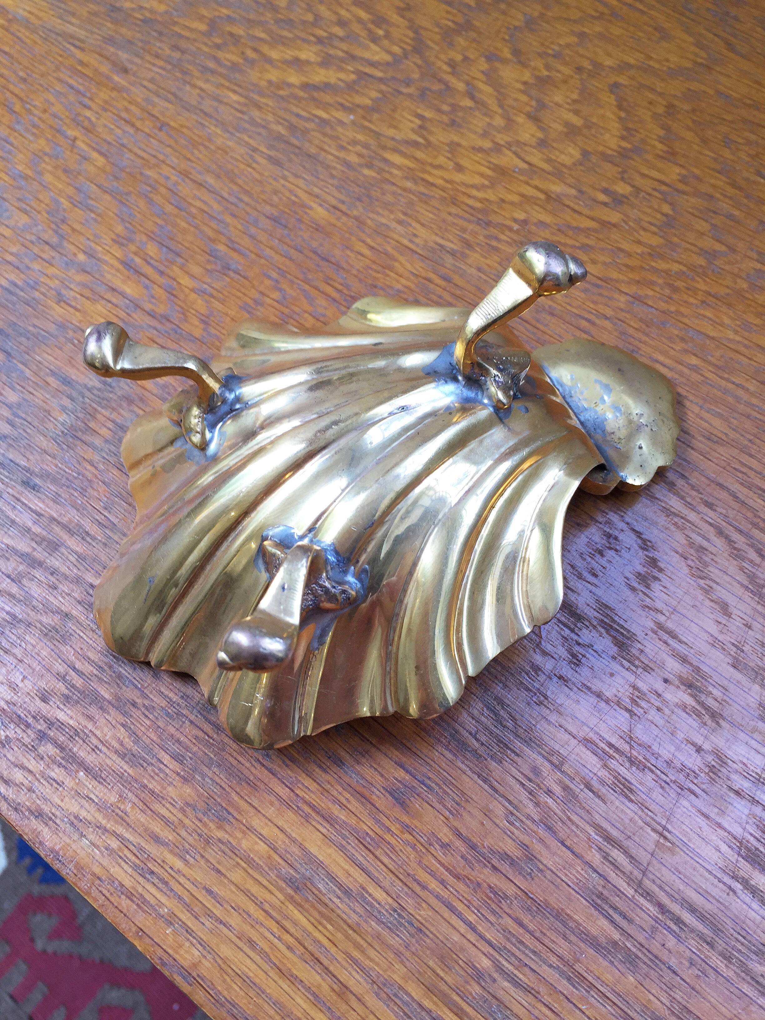Golden shell ashtray