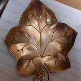 Empty pocket golden leaf