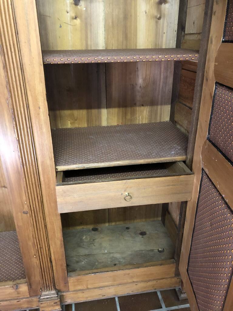 Armoire