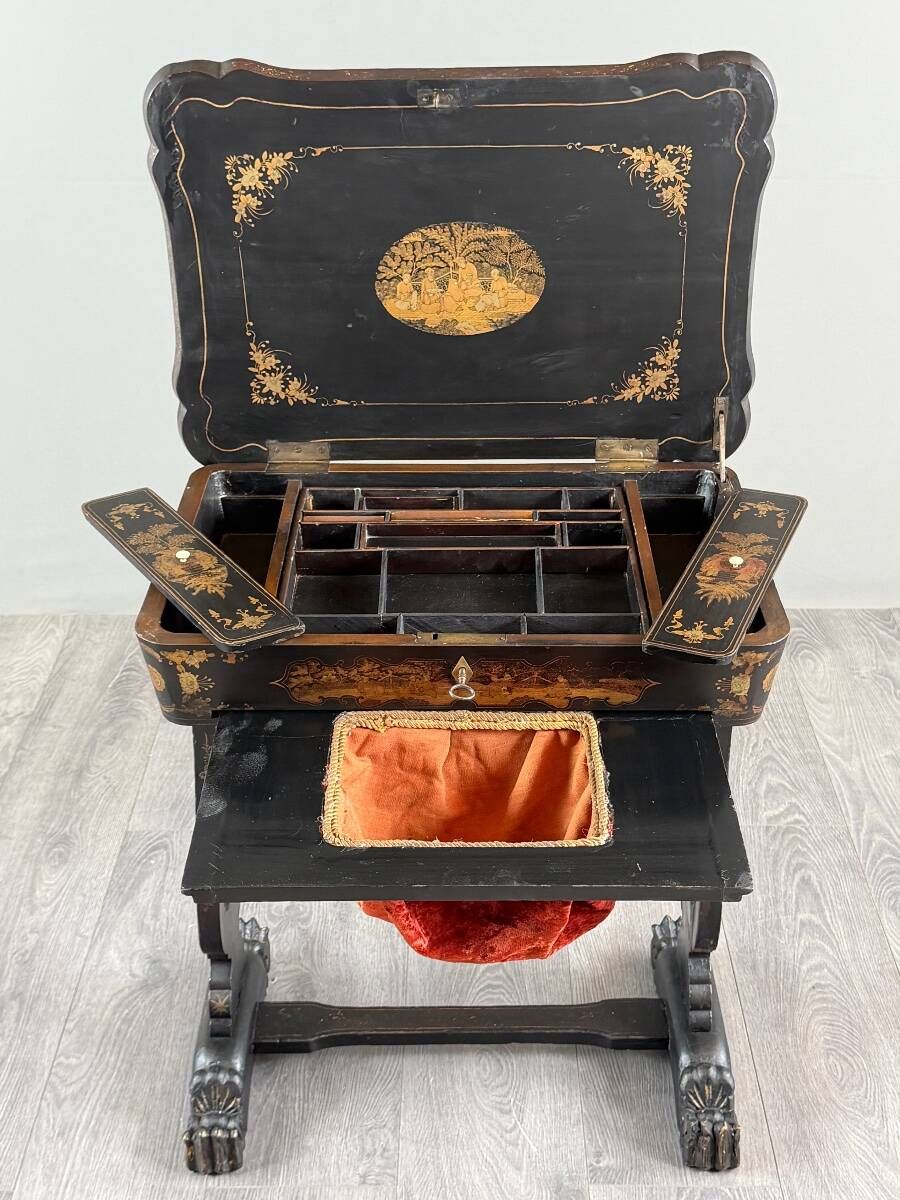 Necessary sewing furniture in blackened wood, Napoleon III style, 19th century.