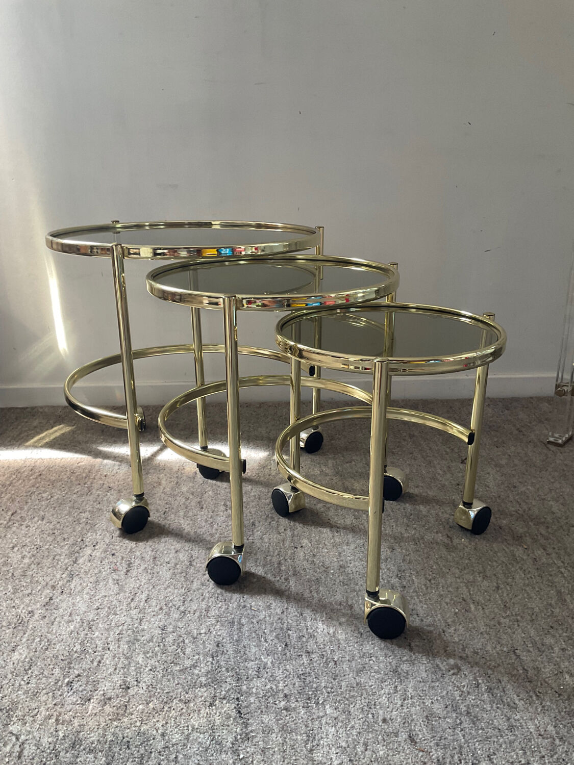 Series of 3 vintage nesting tables from the 70s-80s