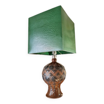 Ceramic table lamp