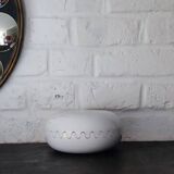 Mebel Clam ashtray from the 1970s by Alan Fletcher in white.