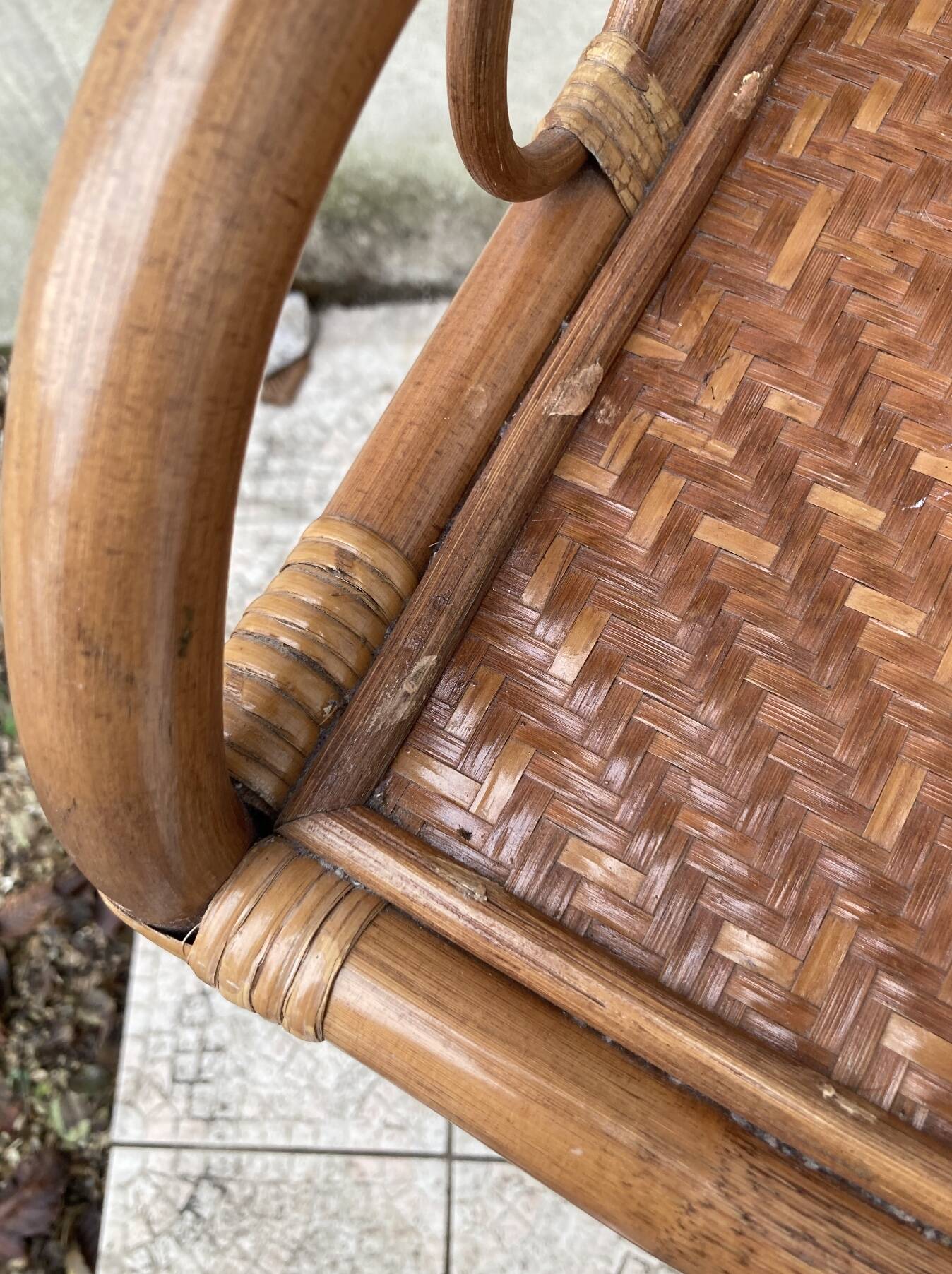 Vintage rattan chiffonier