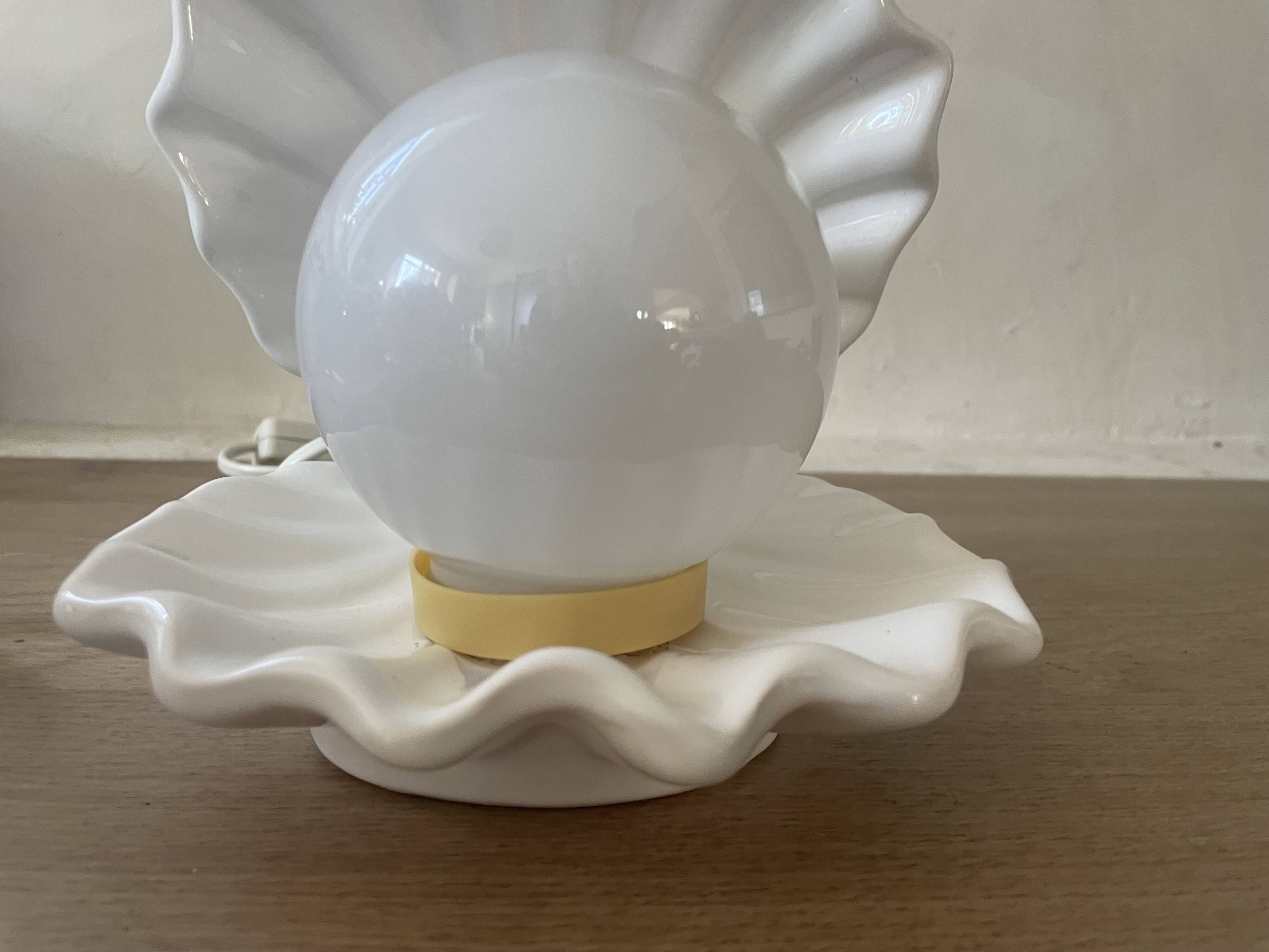 Lampe  coquillage céramique et opaline 70´s