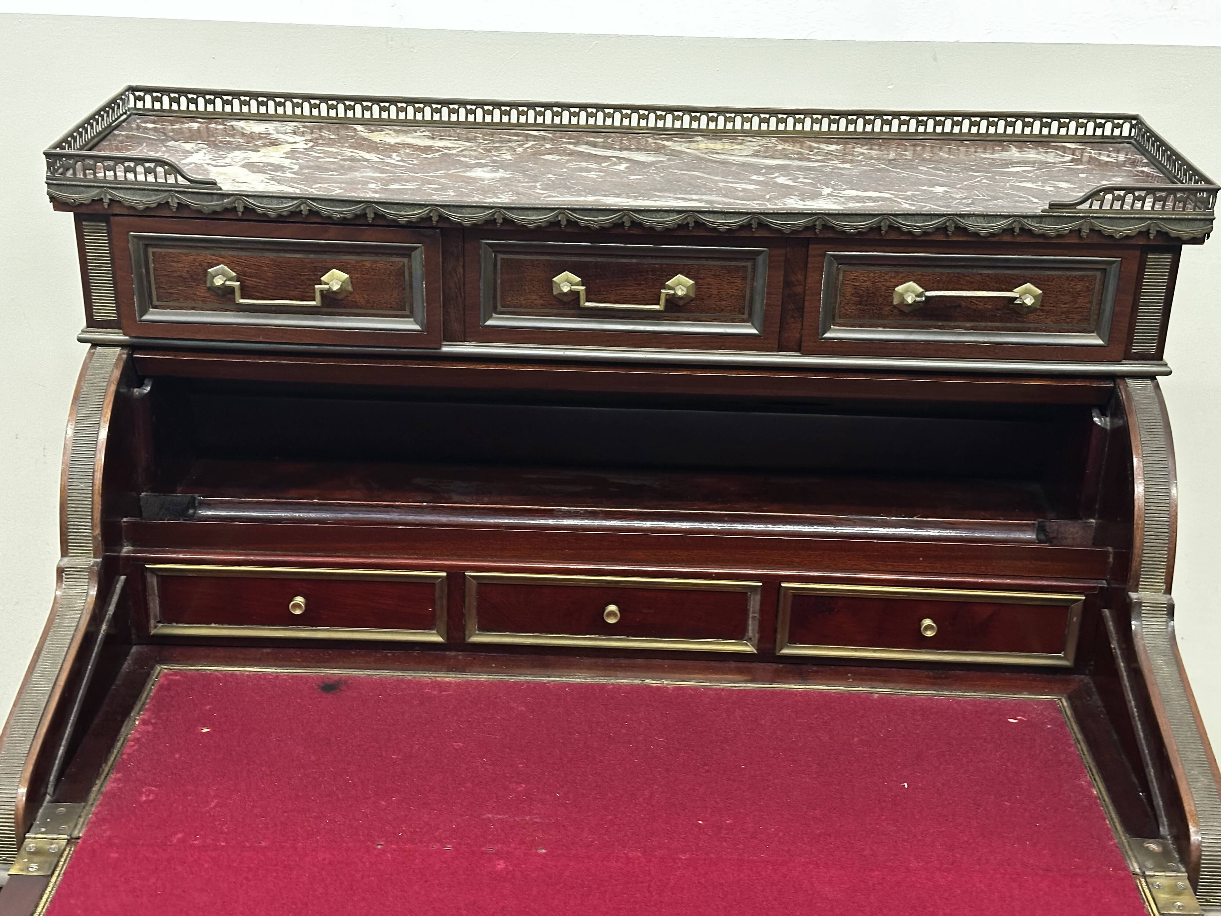 Secretary - Bonheur du Jour with pearly Louis XVI style system