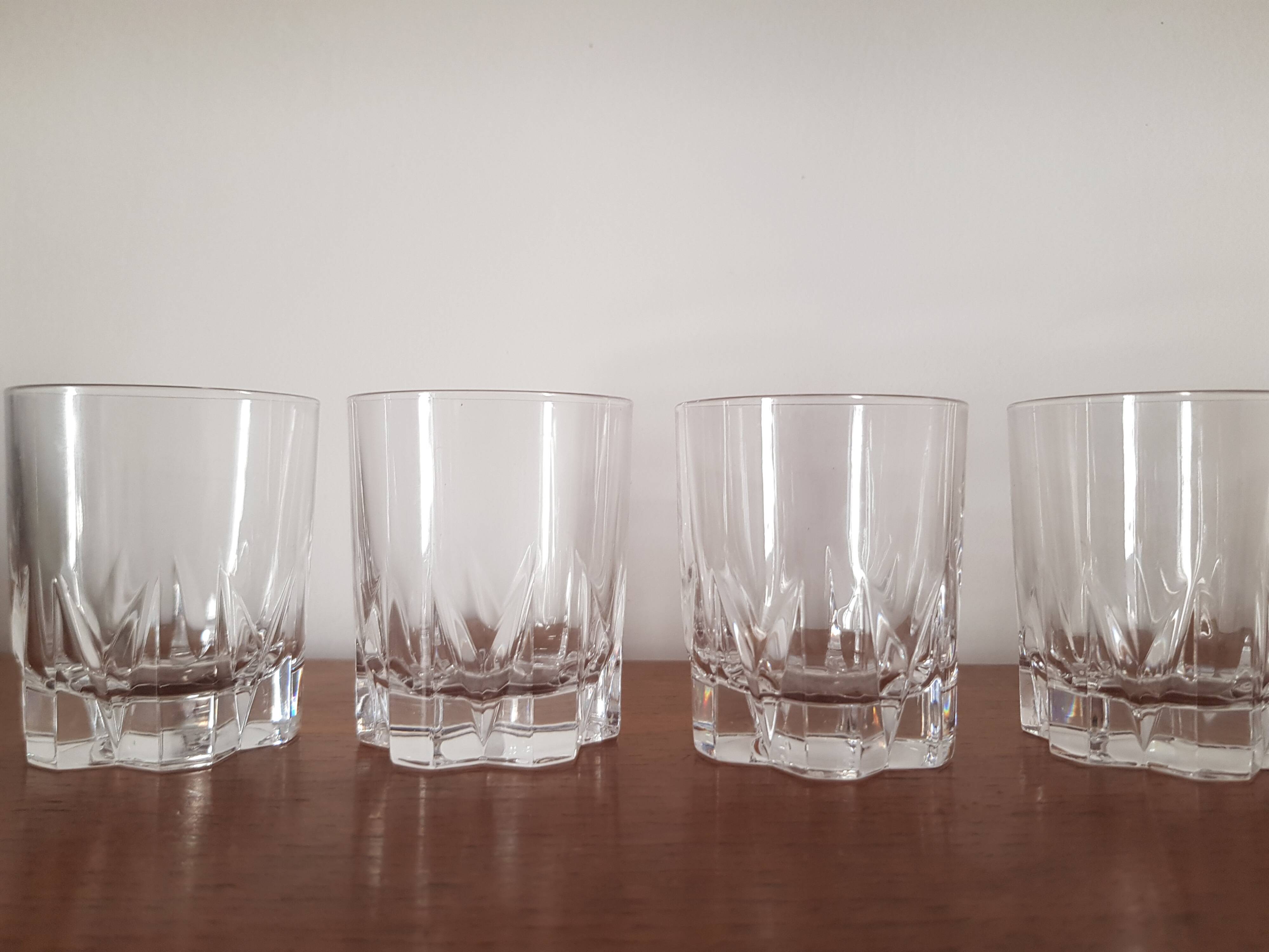 Set of 4 small water glasses