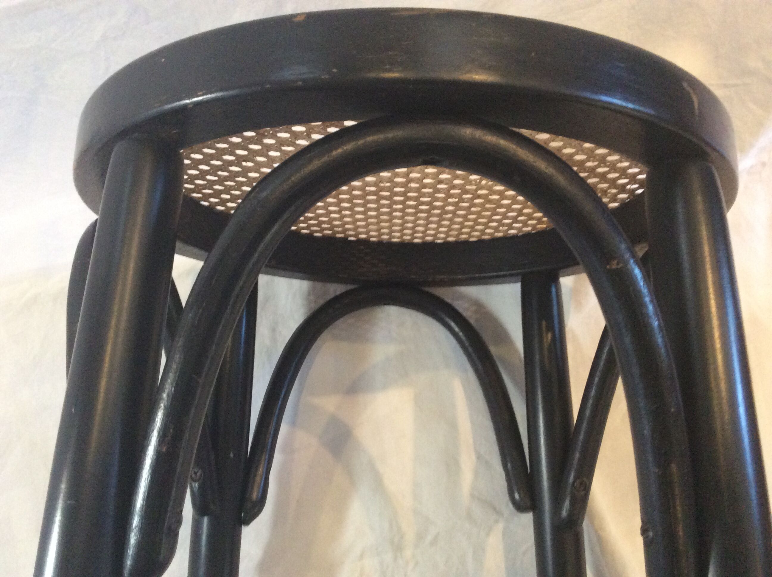 Bistro stool
