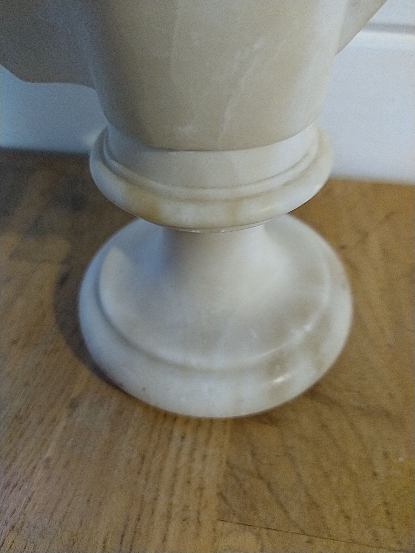 Bust of the Virgin in alabaster by Guglielmo Pugi.