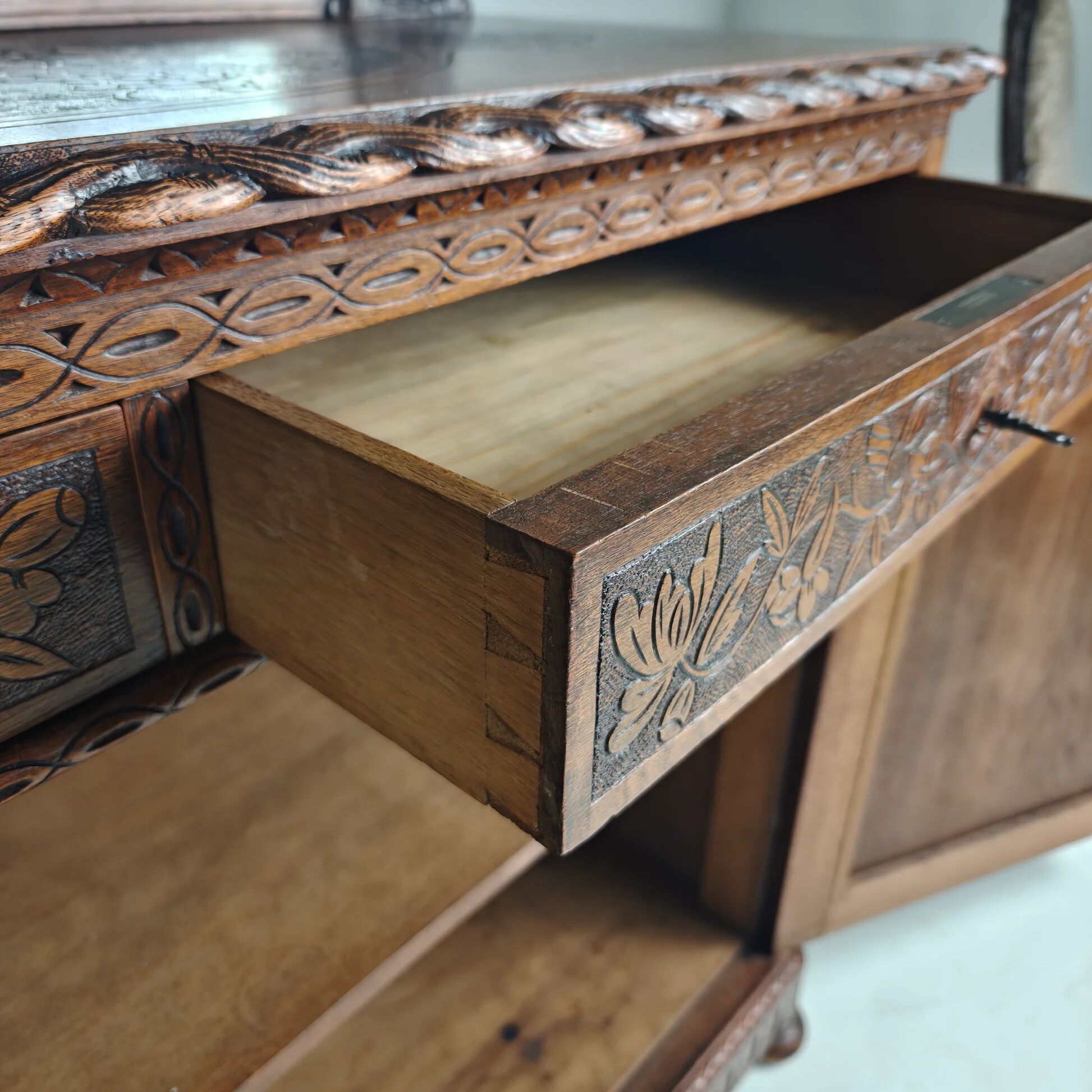 Horrix buffet cabinet with mirror – Black Forest style, by Horrix