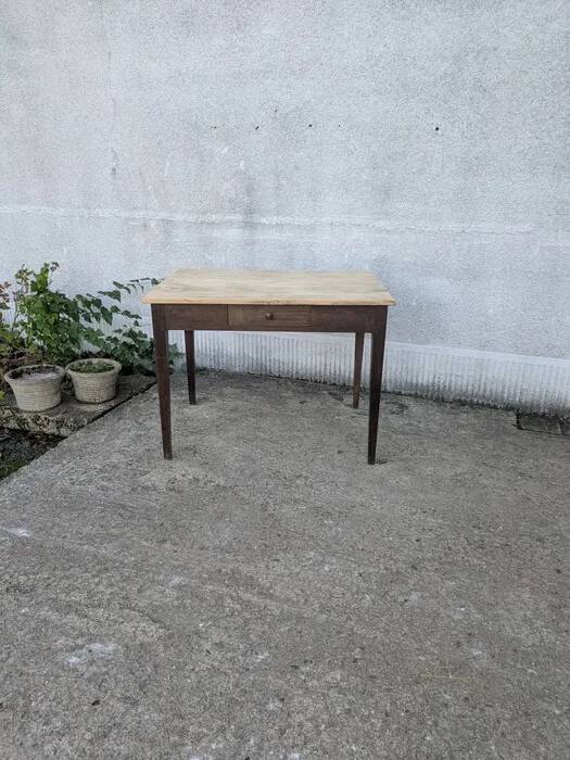 Farmhouse table