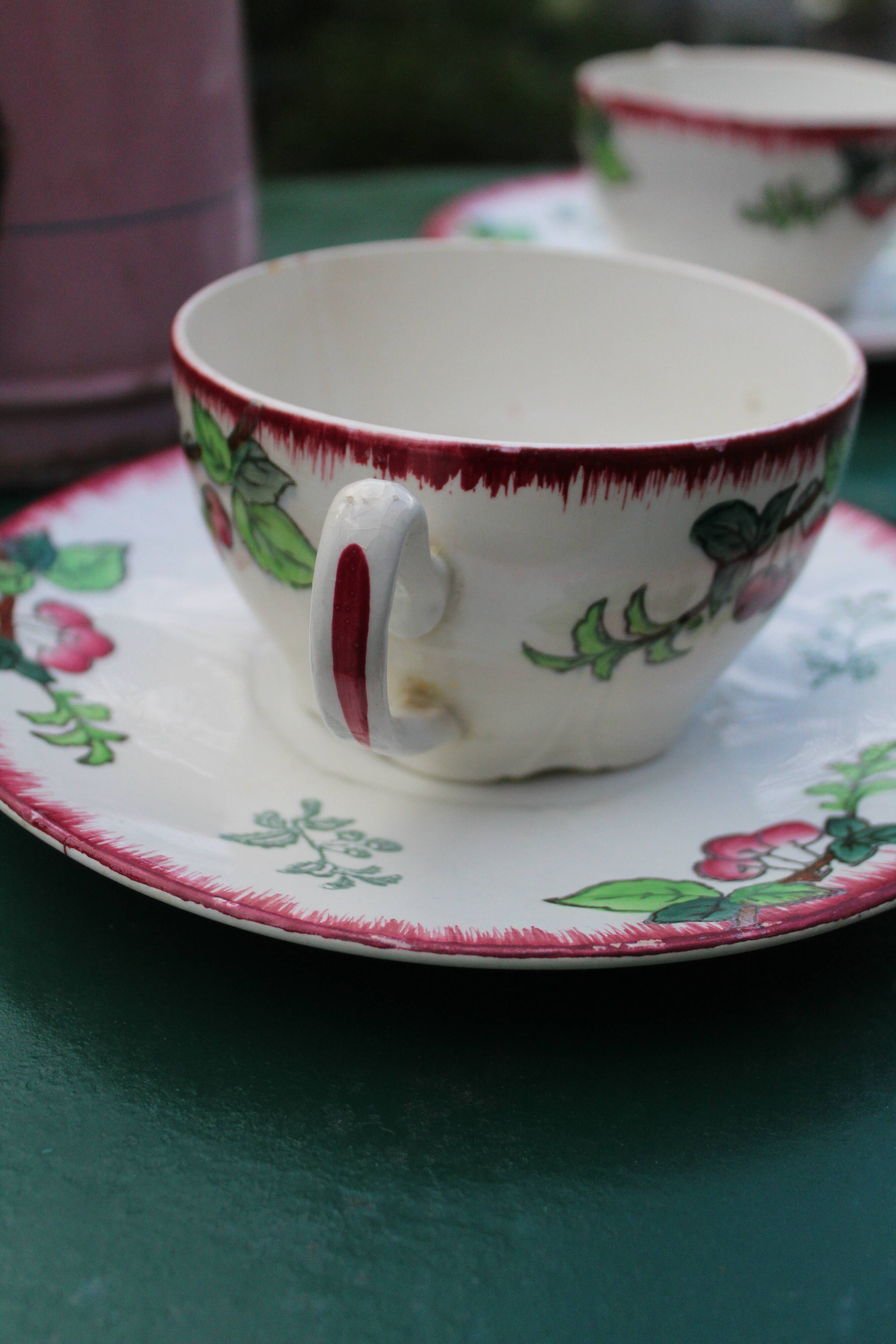 Longwy "Montmorency" earthenware breakfast duo