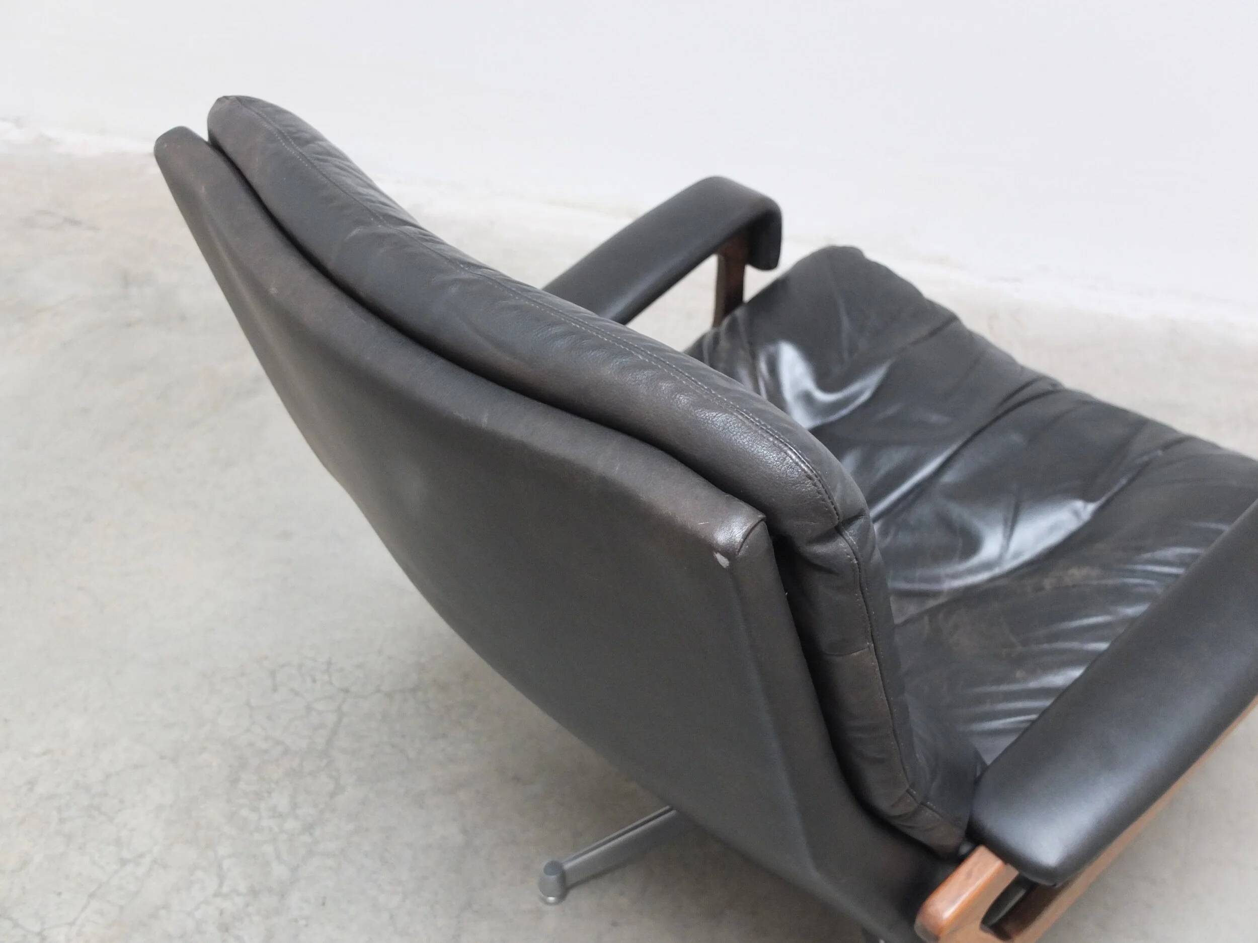 Iconic 'King' lounge chair by André Vandenbeuck for Strässle, 1960s