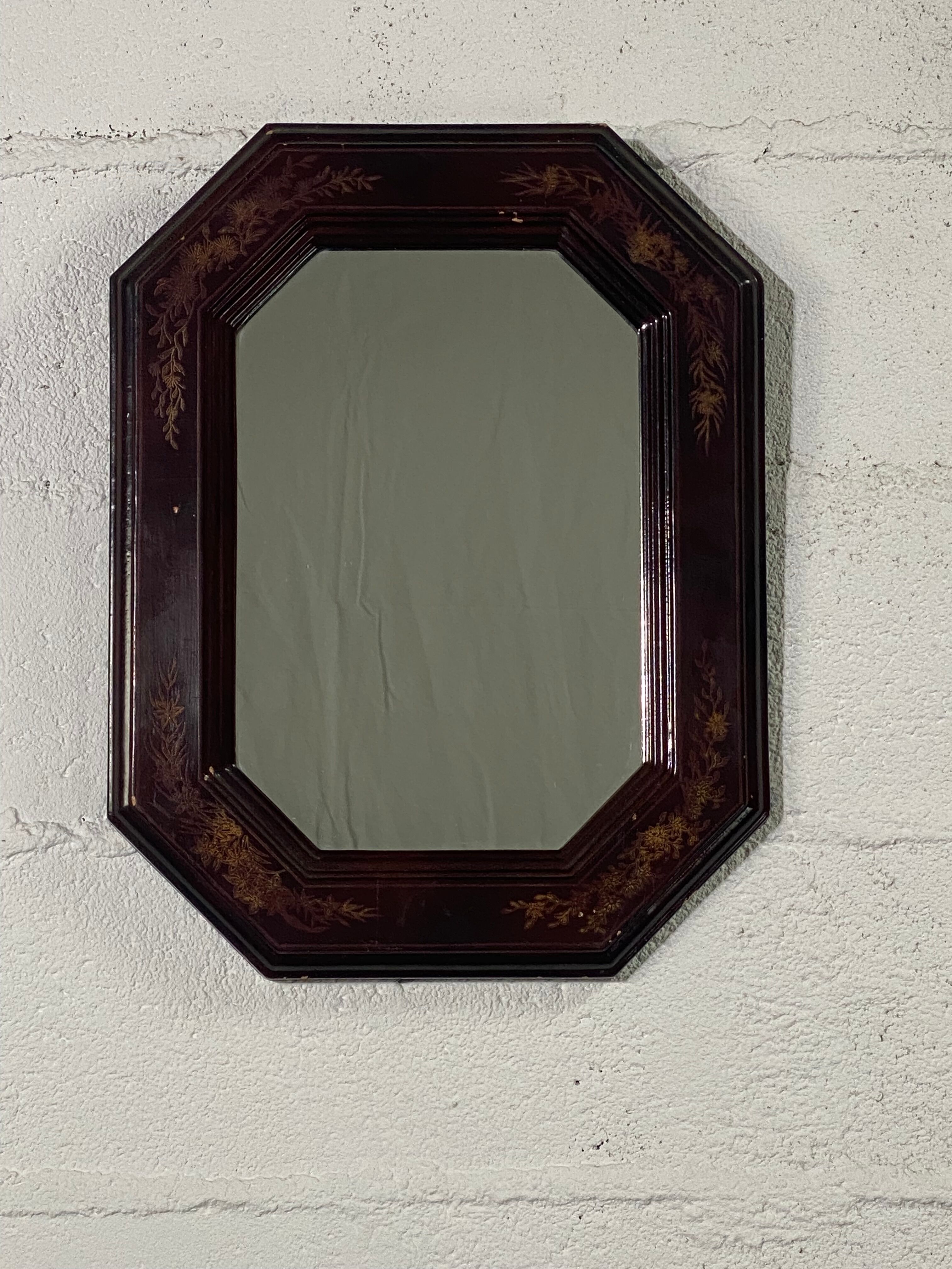 Octagonal mirror floral pattern