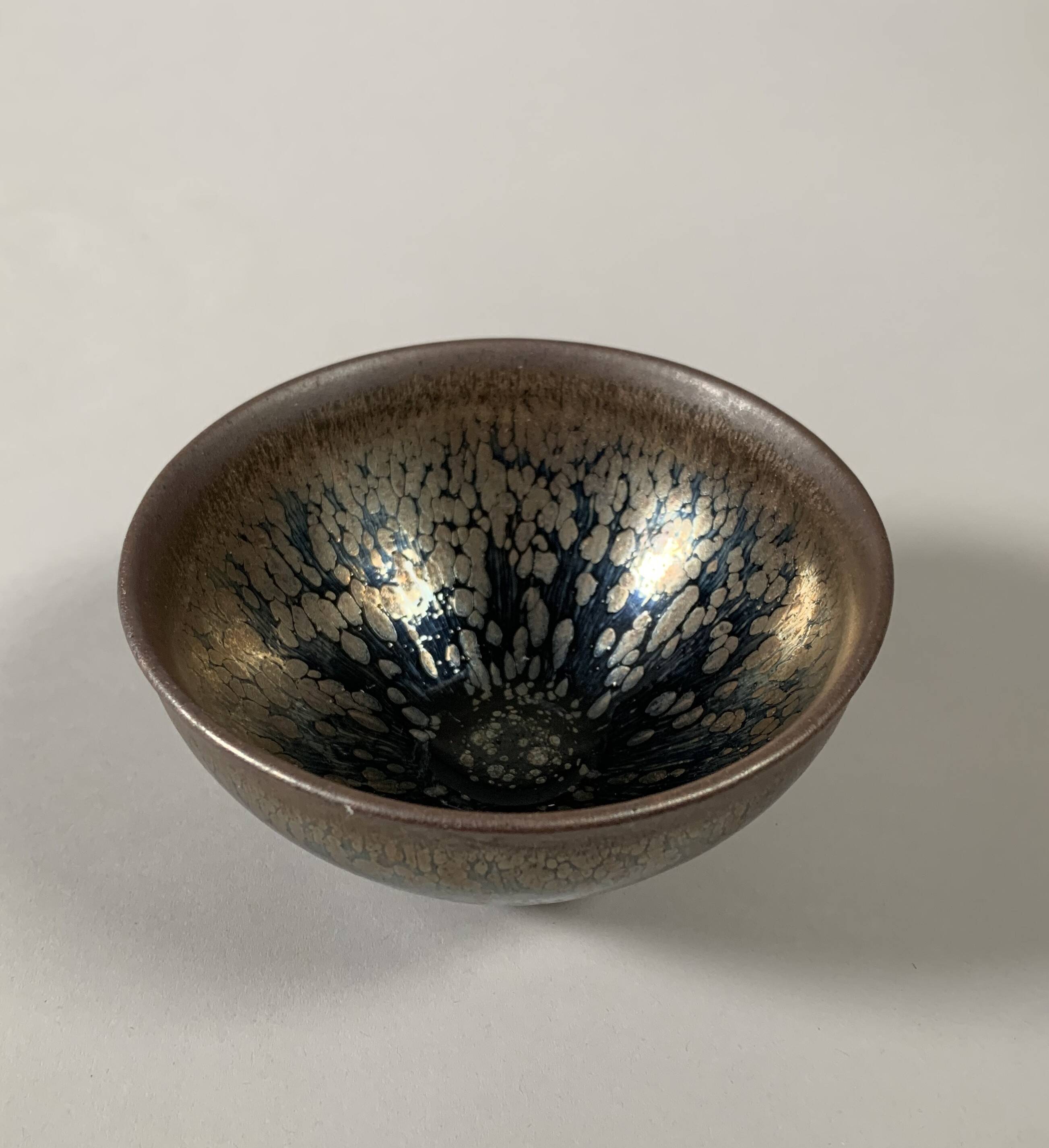Stoneware bowl with "hare fur" glaze. Jianyao. Song Dynasty style.