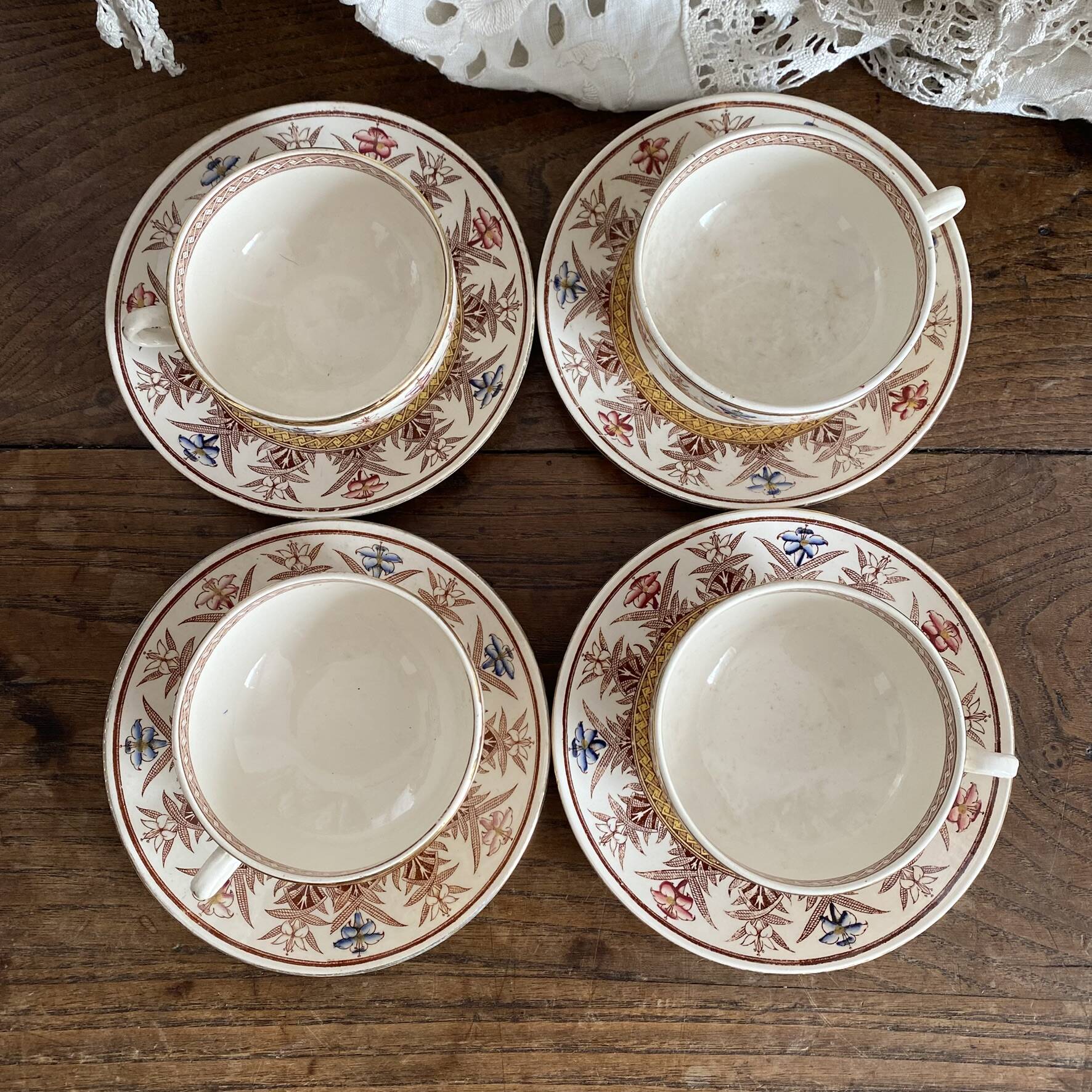 Tea cups and saucers in Sarreguemines ironstone "Derby"