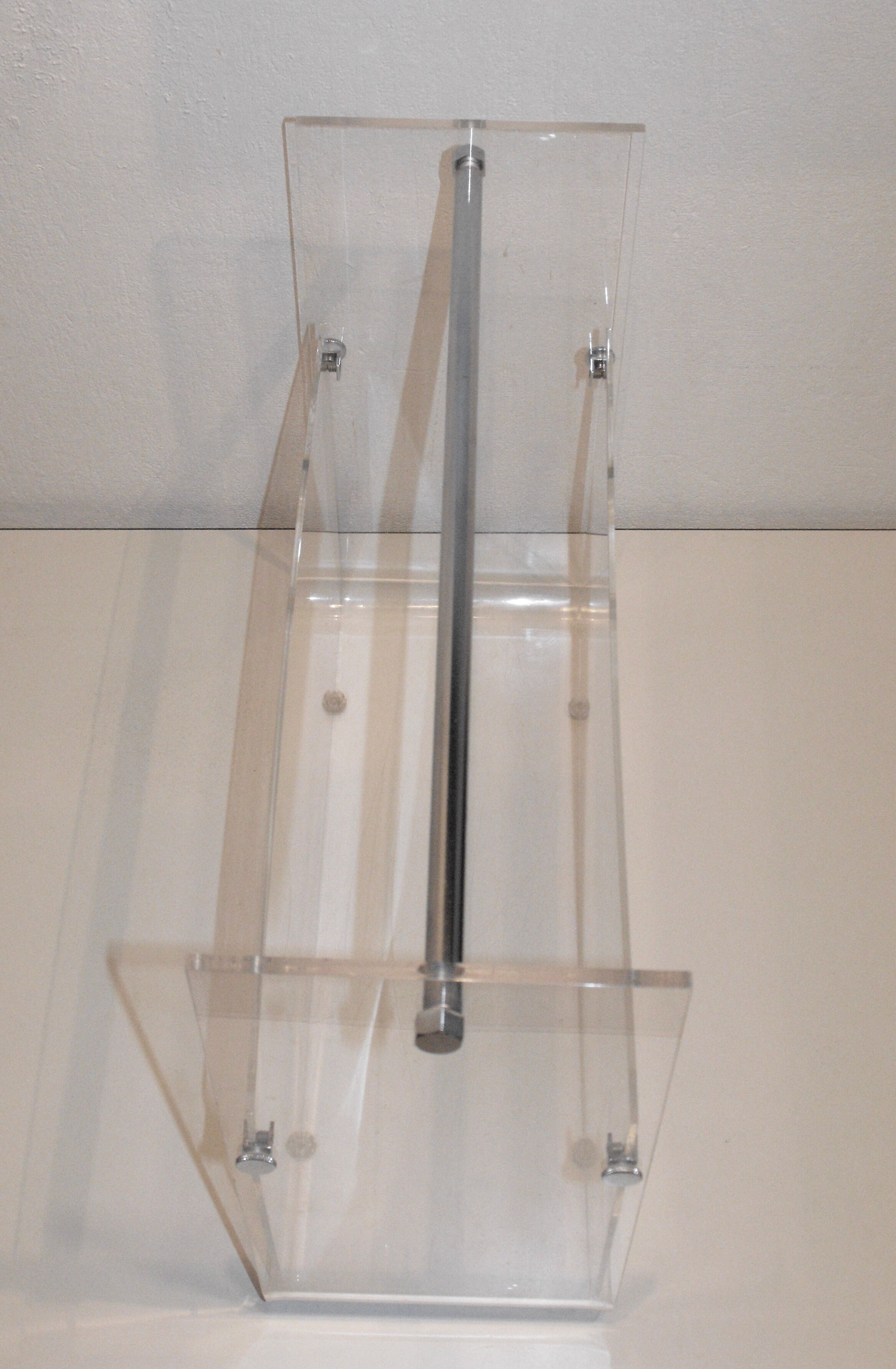 Porte revue en plexiglas de David Lange vintage