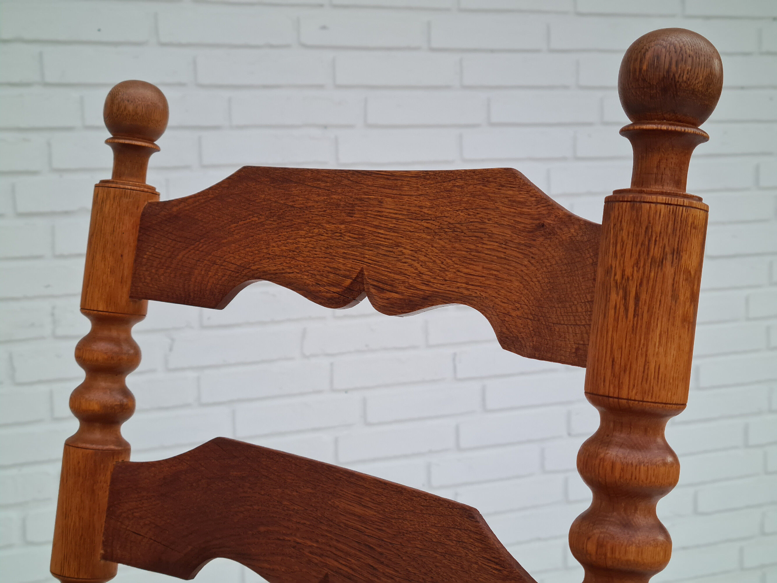 Rocking-chair, oak wood, natural fiber