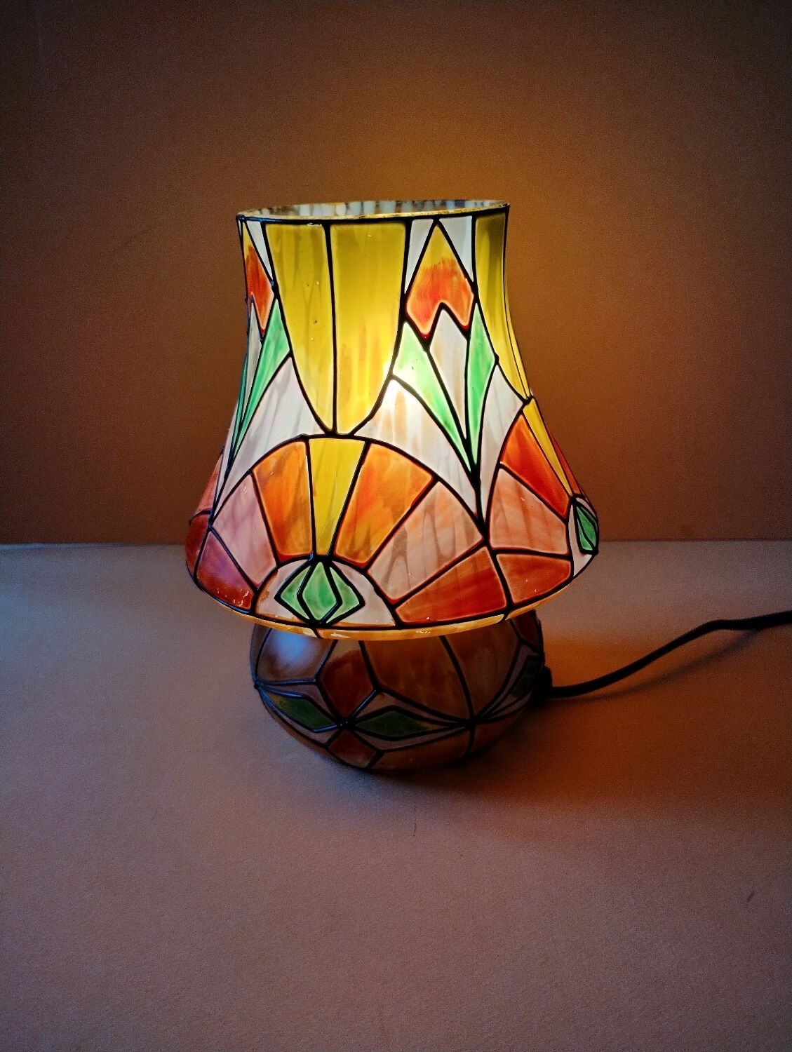 Stained glass lamp