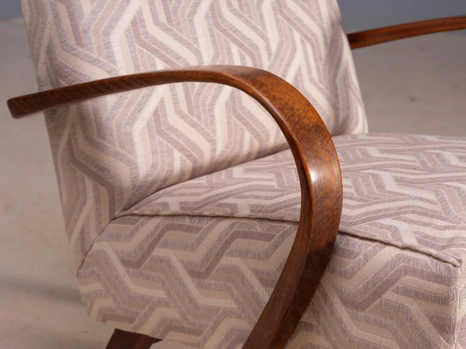 Restored bentwood armchairs by Jaroslav Šmídek, pair, Czechoslovakia, new beige patterned upholstery, 61 × 82 × 81 cm