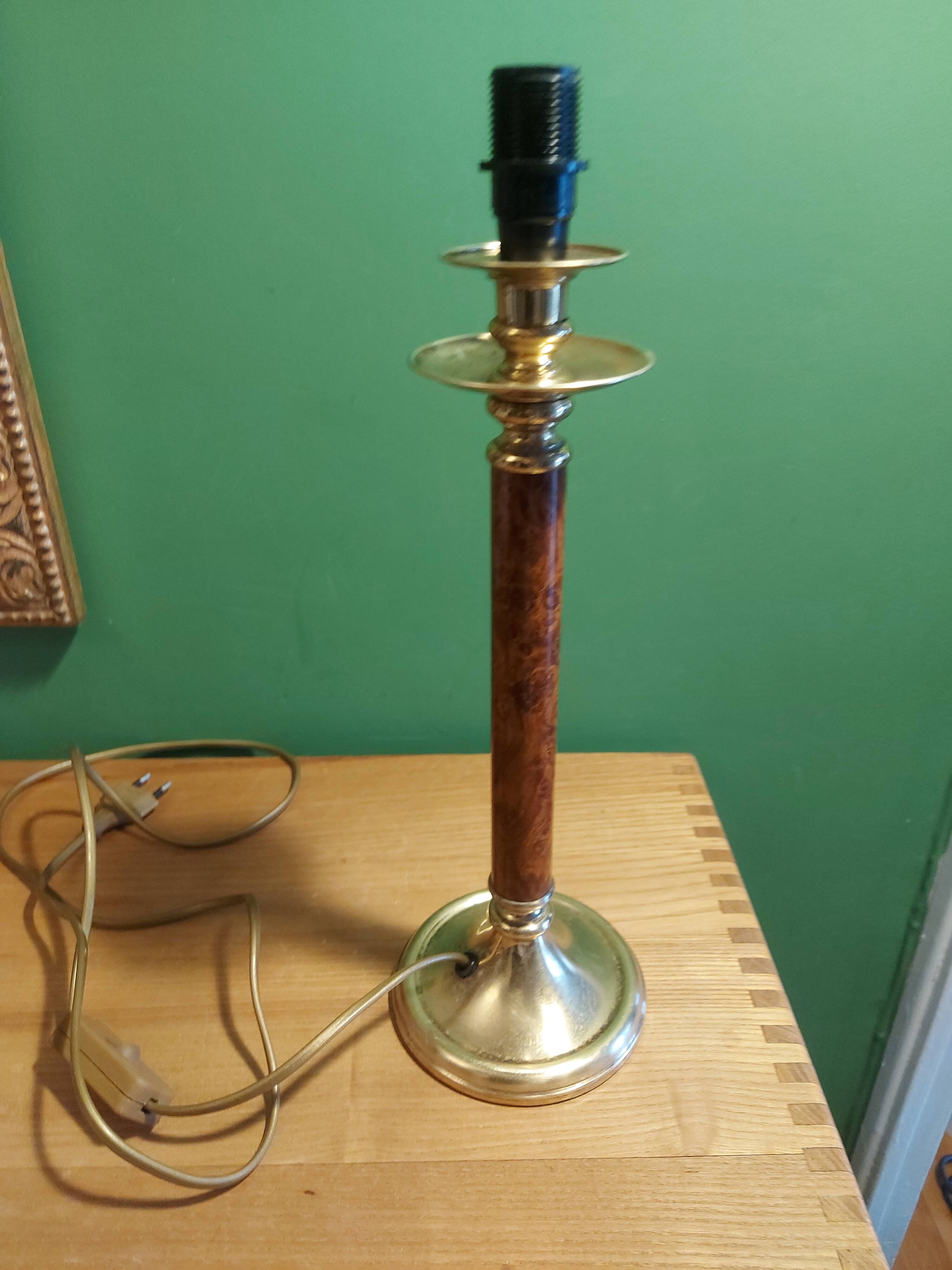 Tortoiseshell style lamp