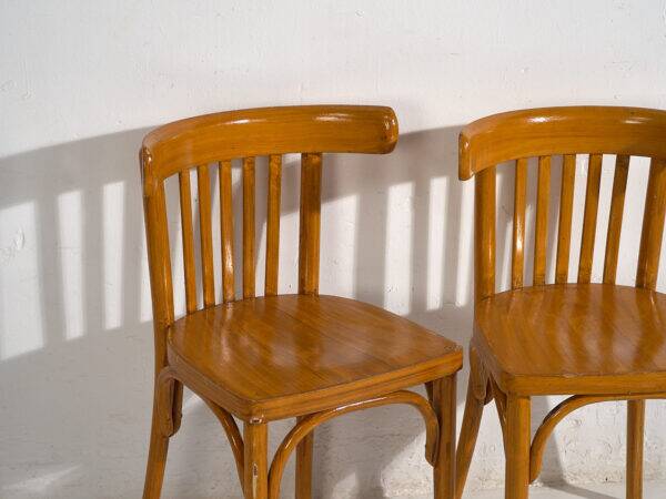 Set of antique bistro chairs (circa 1920). Set of 2 pieces, no. 5